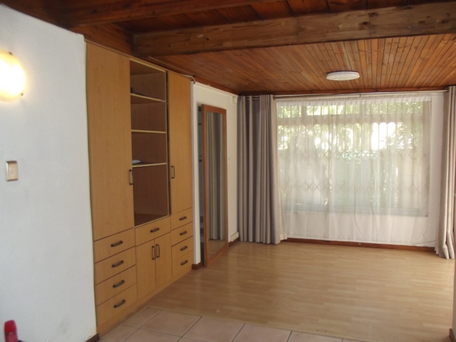 4 Bedroom Property for Sale in Table View Western Cape